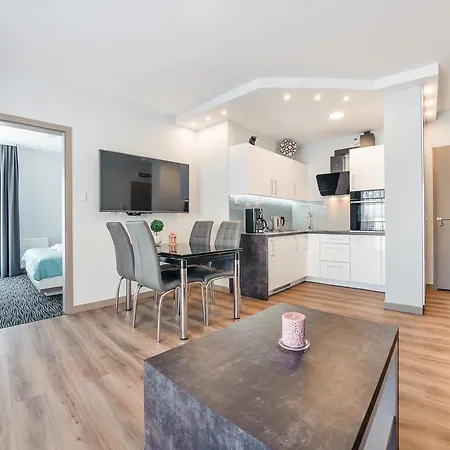 Piec Morz, Sun & Snow