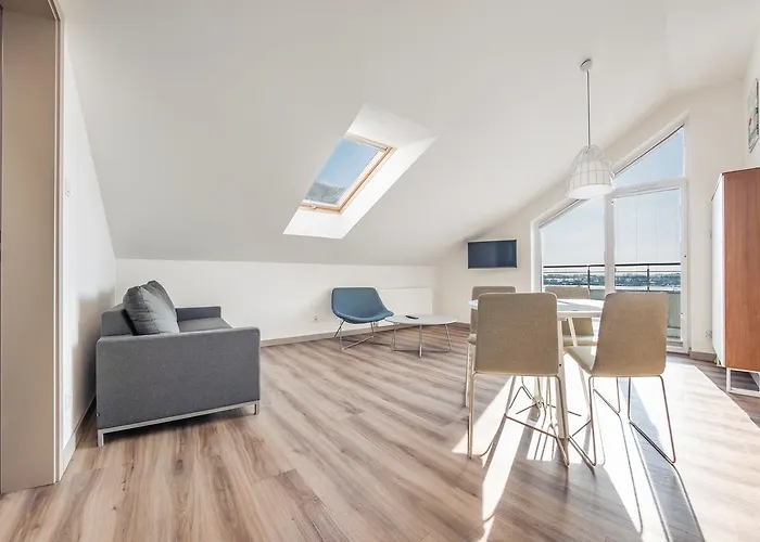 Piec Morz, Sun & Snow * סיאנוז'טי