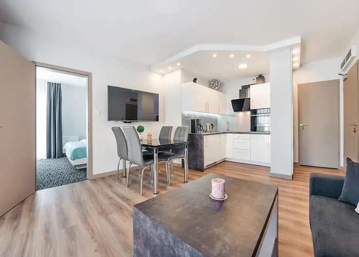 Piec Morz, Sun & Snow